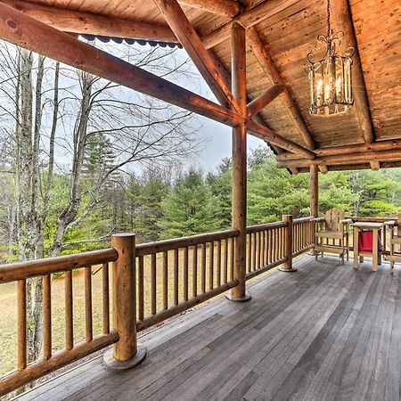 Spacious Cabin With Decks Near Saratoga Springs Middle Grove Exterior foto